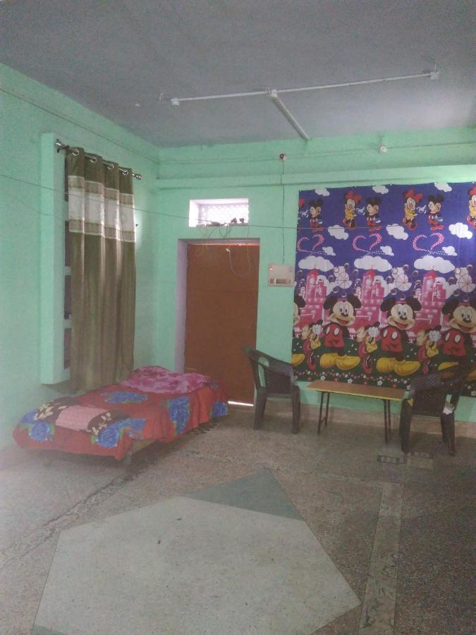K.S.N. Varanasi Paying Guest House Luaran gambar