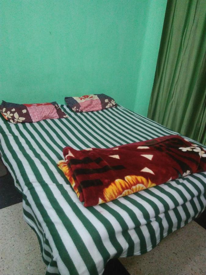 K.S.N. Varanasi Paying Guest House Luaran gambar