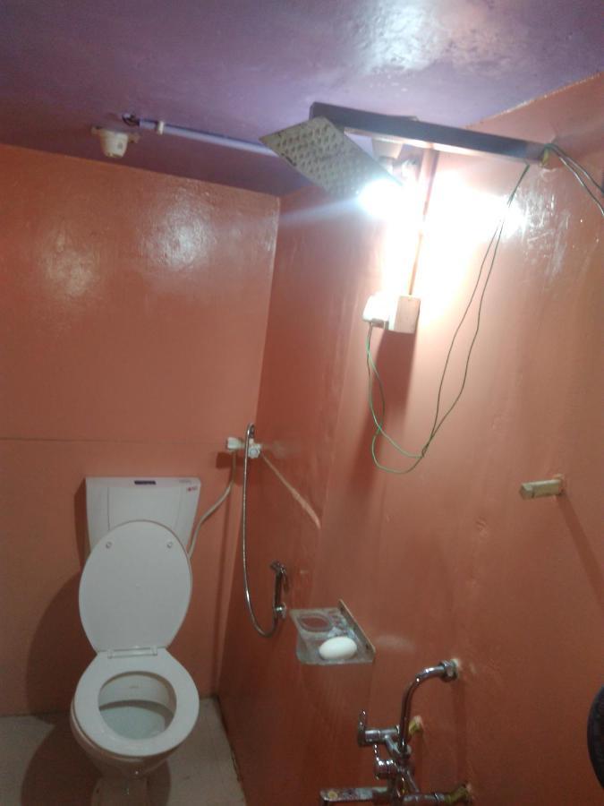 K.S.N. Varanasi Paying Guest House Luaran gambar
